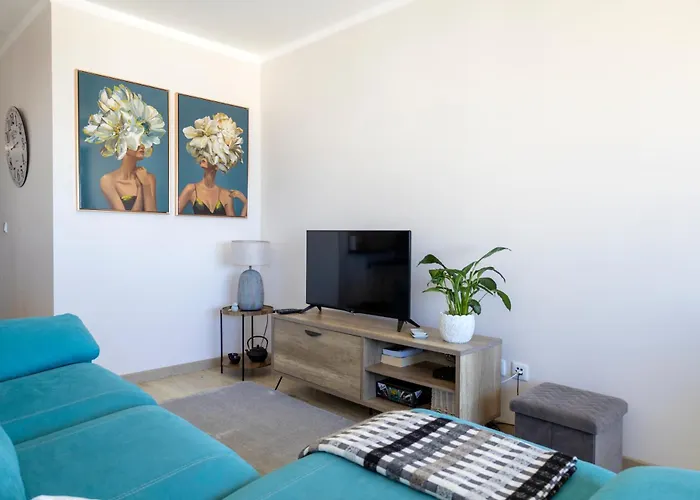 Apartment Blue House In With Sea View